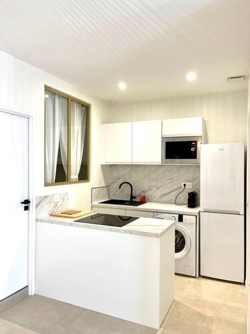 Appartement Moderne + Parking A 50M De La Mer 라시오타 외부 사진