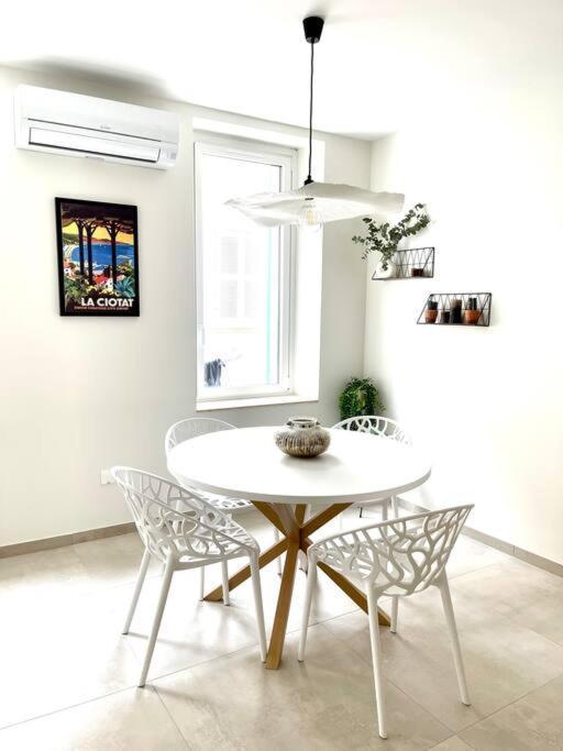 Appartement Moderne + Parking A 50M De La Mer 라시오타 외부 사진